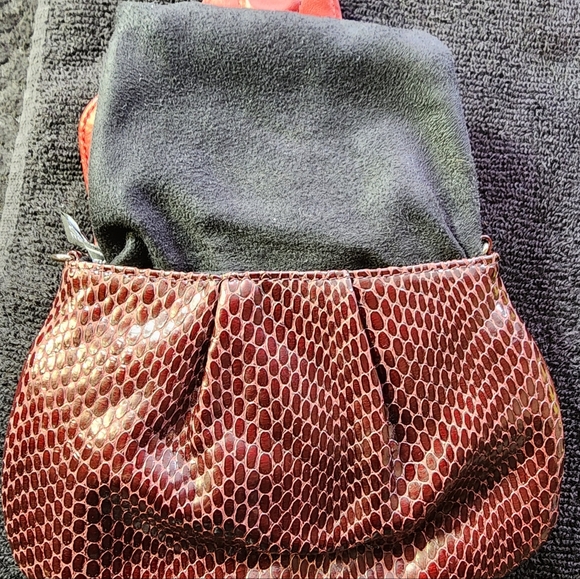 Brighton (Designer) Small Burgundy Leather Crossbody with Heart & Accents EUC - Picture 5 of 8